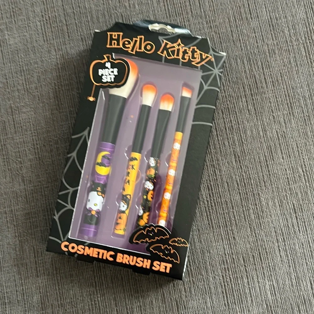 Hello Kitty Makeup Brush Set